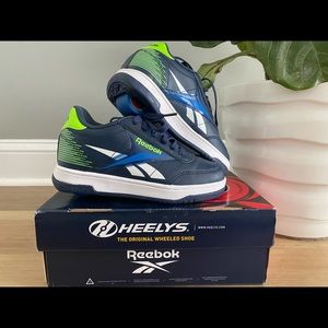 Heelys Reebok -EUC boys sz 3 never worn outside